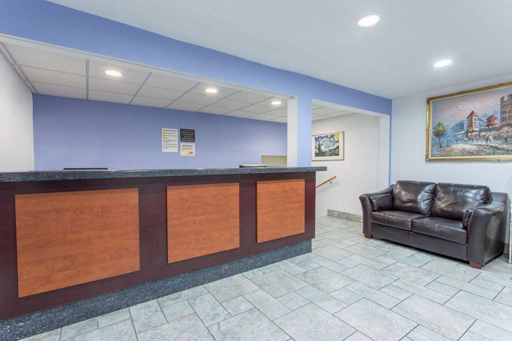 Comfort Inn Mount Pleasant - Racine Beltér fotó
